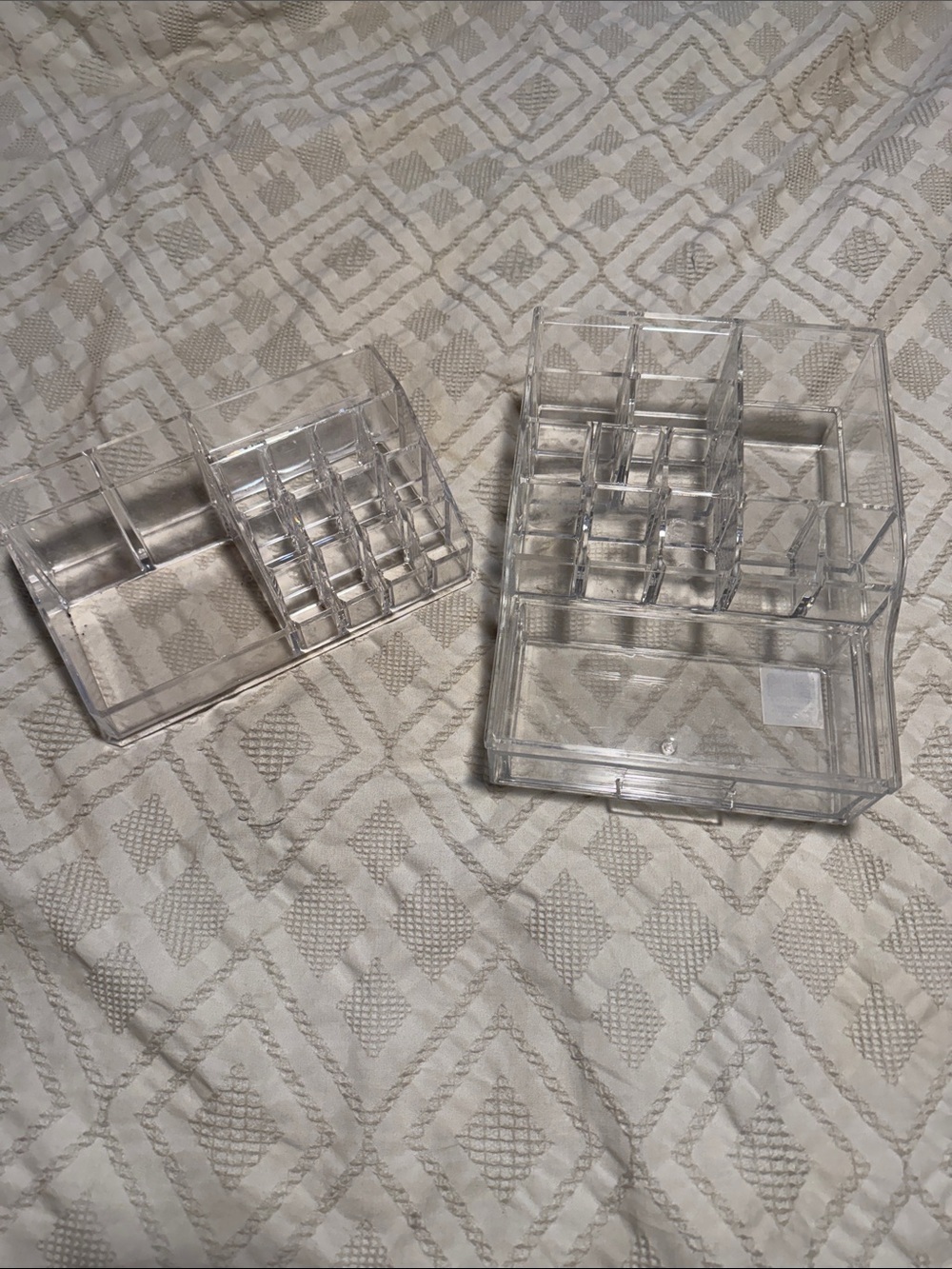 Clear Acrylic Makeup and Jewelry Organizer - Transparent